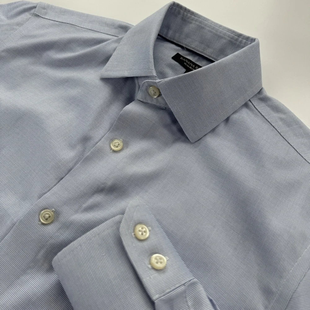 BANANA REPUBLIC Non Iron Slim Fit Dress Shirt Mens XSmall Sky Blue Square Weave